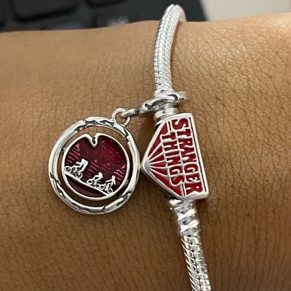 1pcs Pandora x Stranger Things Charm - Picture 15 of 16